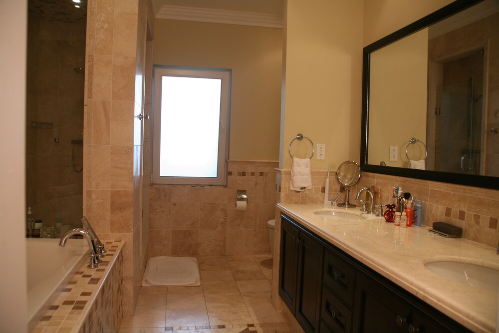 Condo, 4 Bedrooms - Bathroom