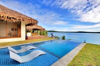 Deluxe Waterfront Villa