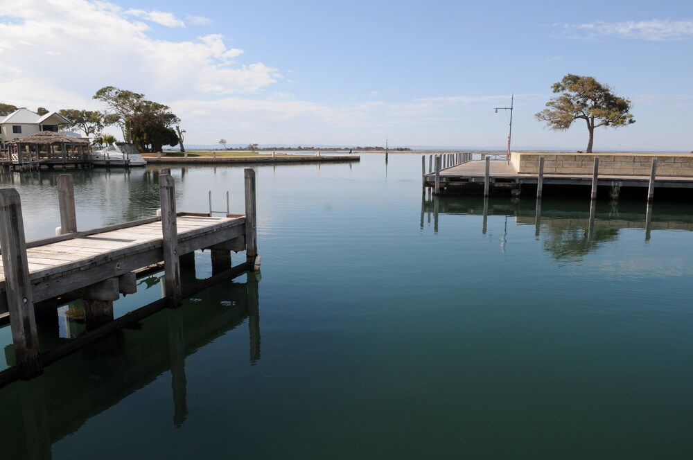 Lake View