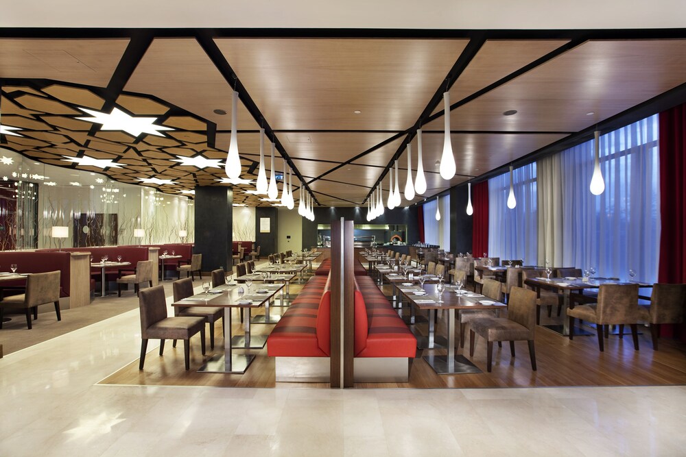 Food Court
