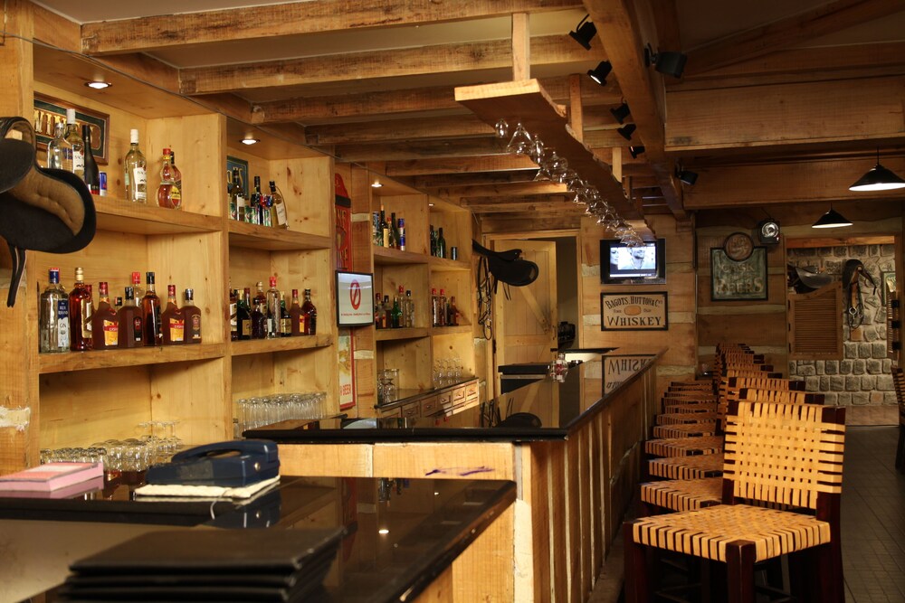 Hotel Bar