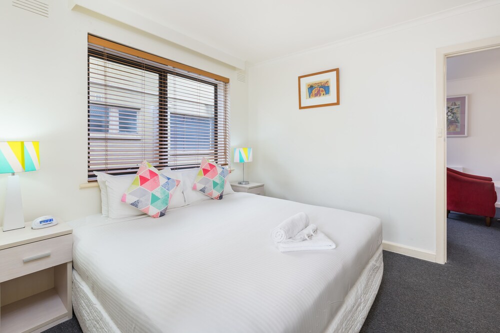 Executive One Bedroom Apartment - Albert Street Building - Guestroom