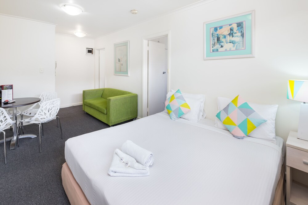 Family One Bedroom Apartment - Albert Street Building - Living Area