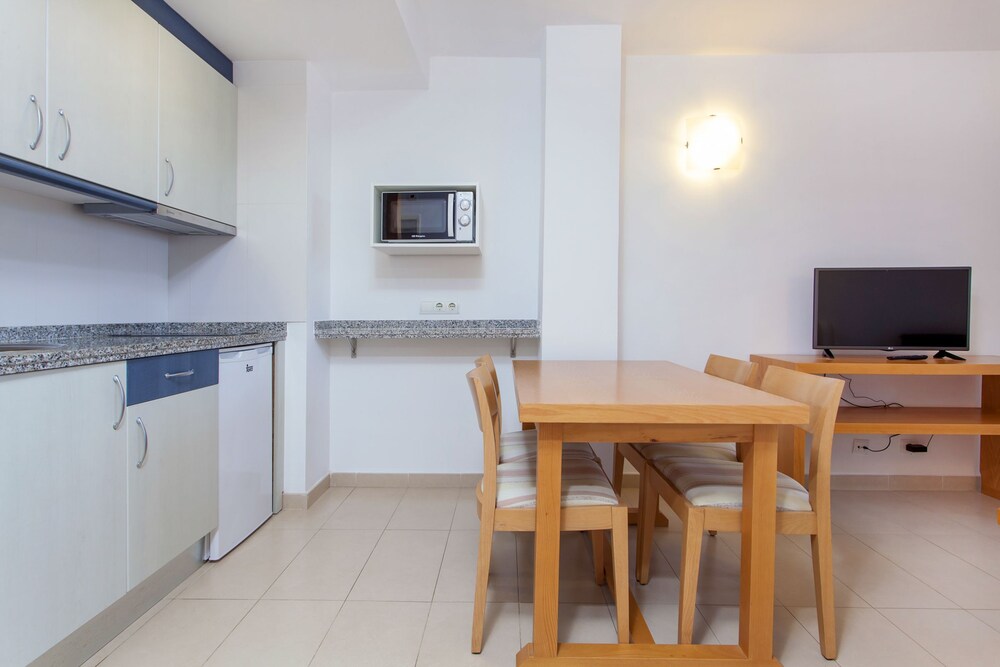 Superior Apartment, 1 Bedroom - Living Room