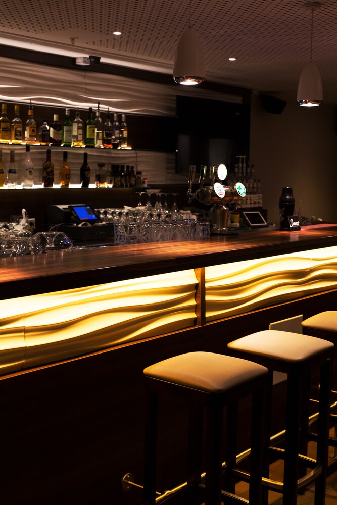Hotel Bar