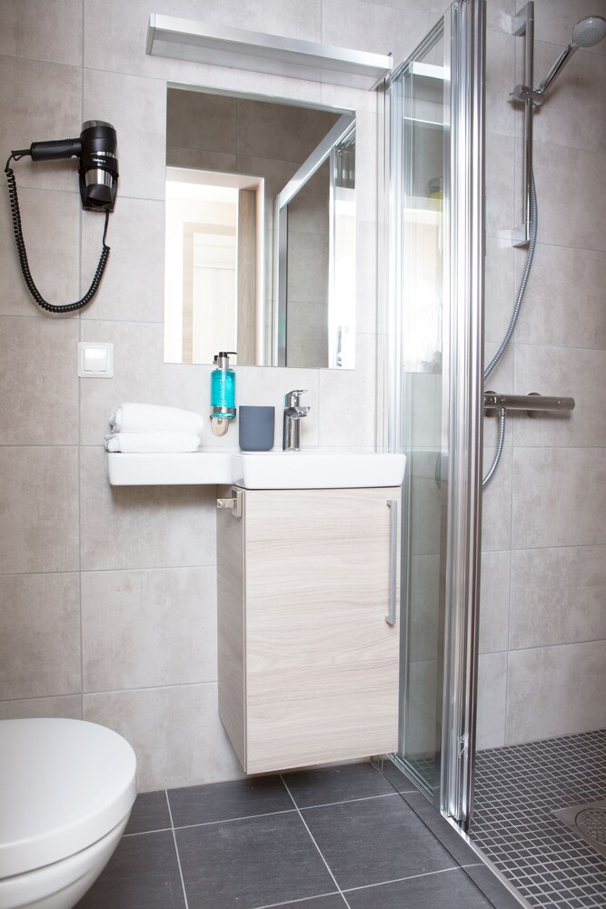 Standard Room, Non Smoking (Single bed) - Bathroom