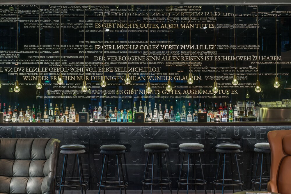 Hotel Bar
