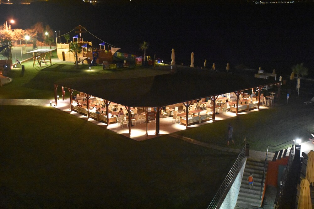 Poolside Bar