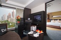Family Room, 1 King Bed