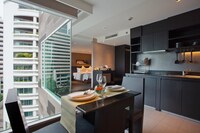Standard Suite, 1 King Bed (Residence)