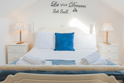 1844 Seascape Cottage, Fanore. Wild Atlantic Way Ireland