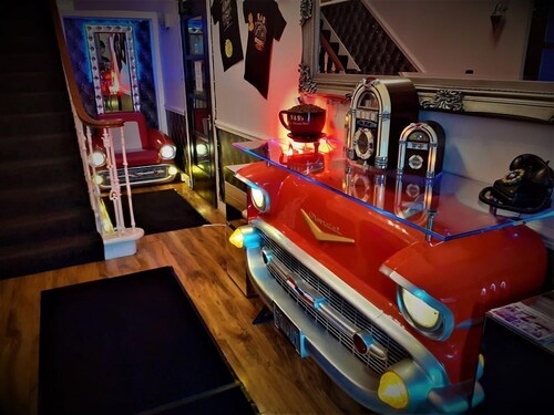 The Cadillac Kustomz Hotel