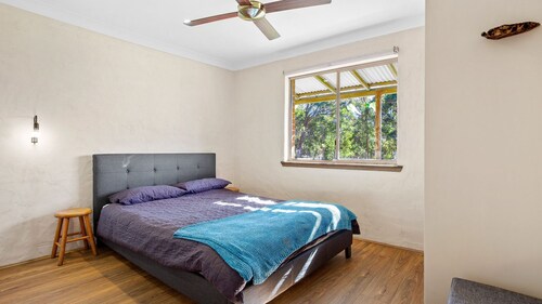 Braeside Cabin One - Pinkwood