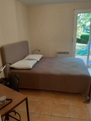 Appartement RDJ dans propriété calme en pleine nature, proche de Lyon