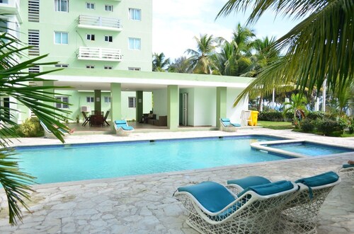 Quiet Apartment With Ocean View w/ Pool