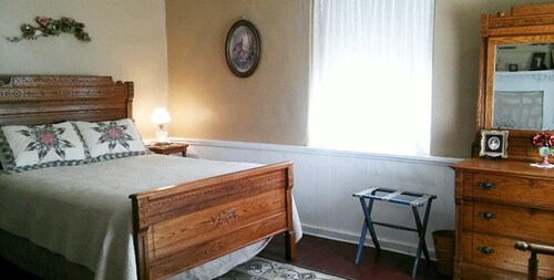 Clara's House at The Homestead B&B