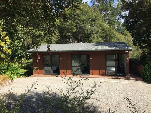 Kanuka Ridge Lodge and Backpackers