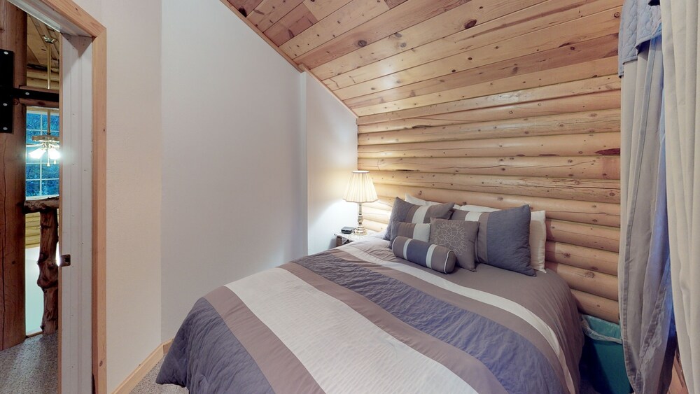 Room - Room