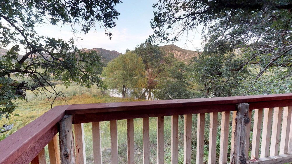 Room - Balcony