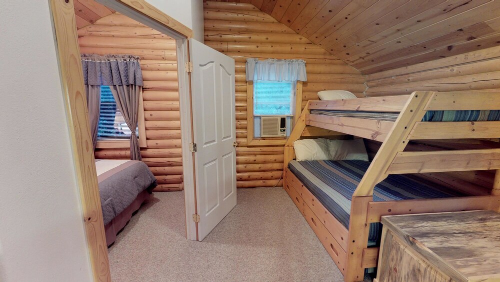 Room - Room