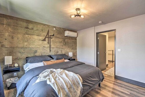 Modern Townhome w/ Deck - ½ Mi to Elkhart Lake!
