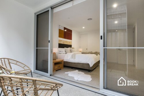 Opulent Olive | Resort Style Luxury in Blairgowrie