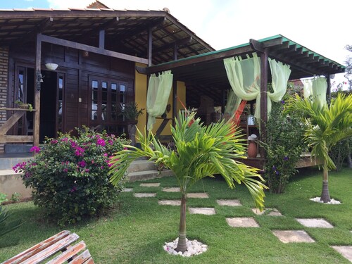 Charming Chalet in Banana Trees in Cond. Serra Waters