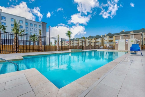 La Quinta Inn & Suites by Wyndham Galveston