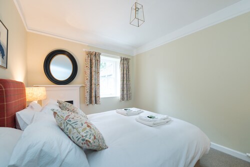 Cosy country cottage in the heart of the Scottish Borders with hot tub
