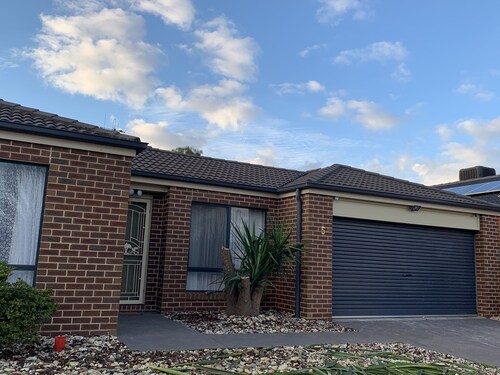 Comfortable 4 Bedroom house in Shepparton
