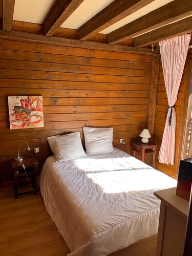 Véritable chalet en bois 8 personnes au centre de Font Romeu