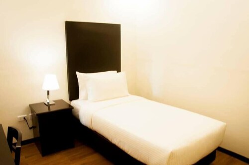 Piña Suites