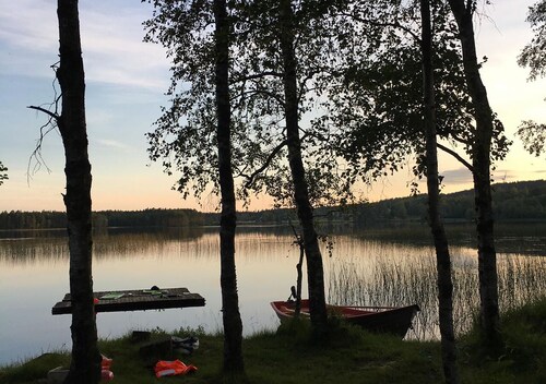 Lake cottage by lake