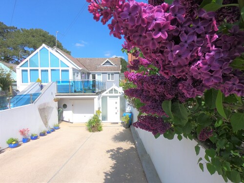 Sandbanks apartment. BeachWalk
