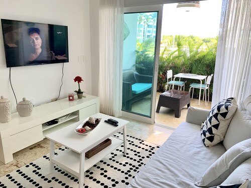 CONDO MAGNIFIQUE BEACHWALK À NUEVA ROMANA RESORT