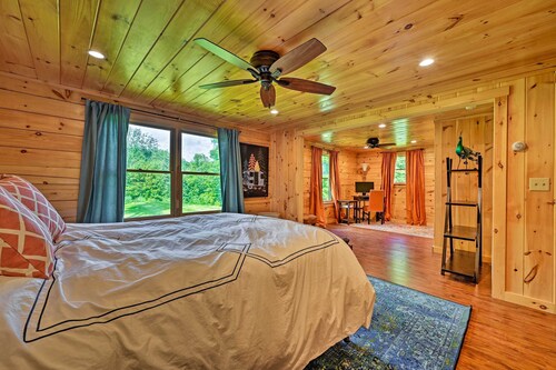 Private Chester Home w/ Deck, Mins to Skiing!