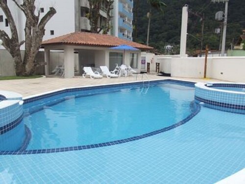 UBATUBA ENSEADA - NEW FIT, SEA VIEW, NEAR THE BEACH, 2 DORM, C / AIR COND.