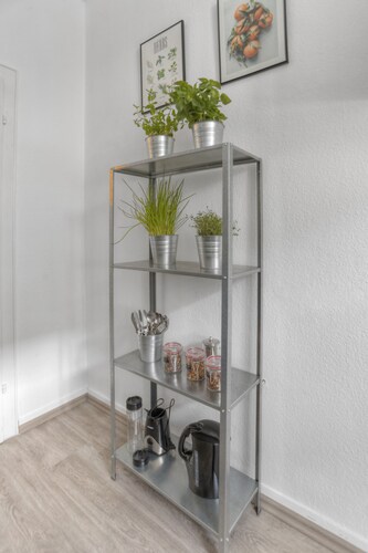 ★ Central apartment 60sqm ★ University / Zoo / Bhf / WLAN / Netflix