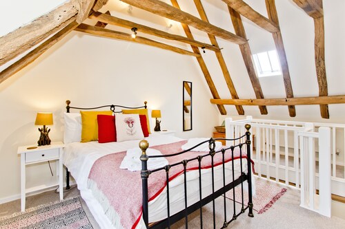 Abbey Nest