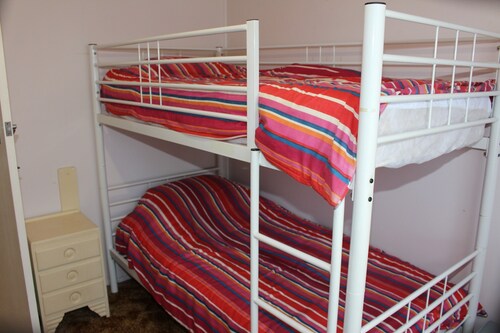 Selah Cottage - Three Bedroom Cottage, Sleeps 6