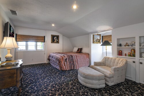 Delightful Dutch Farmhouse Main