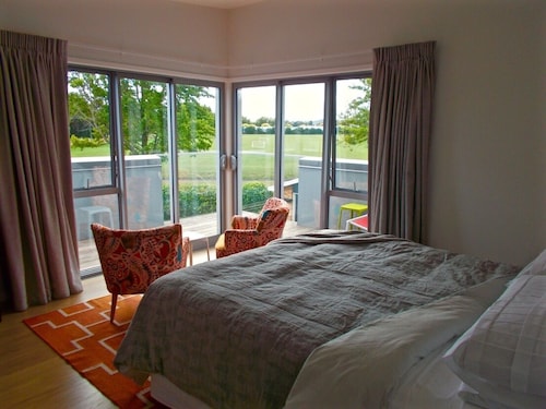 Stylish Apartment in Hawke's Bay, NZ Wine Country