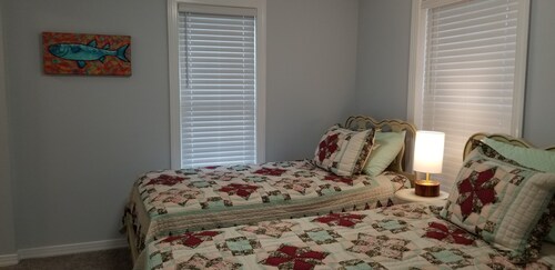 Gull Cottage in Historic Beaufort-by-the-Sea