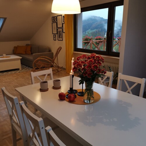 Ferienwohnung Lavender Hill. Wohnung mit 2 Schlafzimmern. Eine große Terrasse.