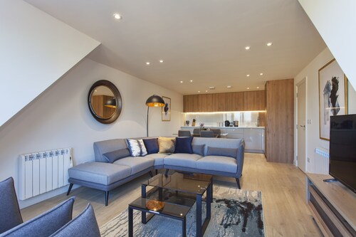Charles Hope Apartments Heathrow South