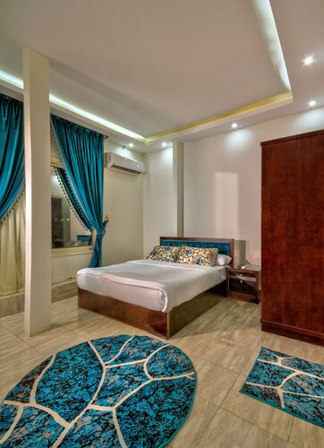 Tut Pyramids View Hotel