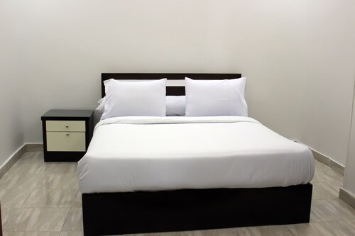 Tut Pyramids View Hotel