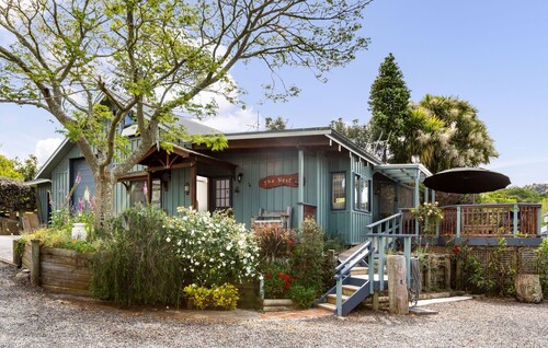 A cottage close to Waihi and the Hauraki Trail - Pet-friendly.