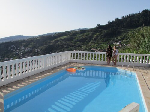 Maison vue mer avec piscine privée à Arco Da Calheta, Madère