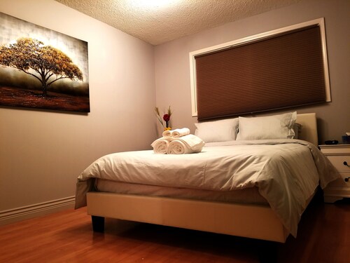 Downtown Edmonton 4 Bedroom Fully Furnished Home